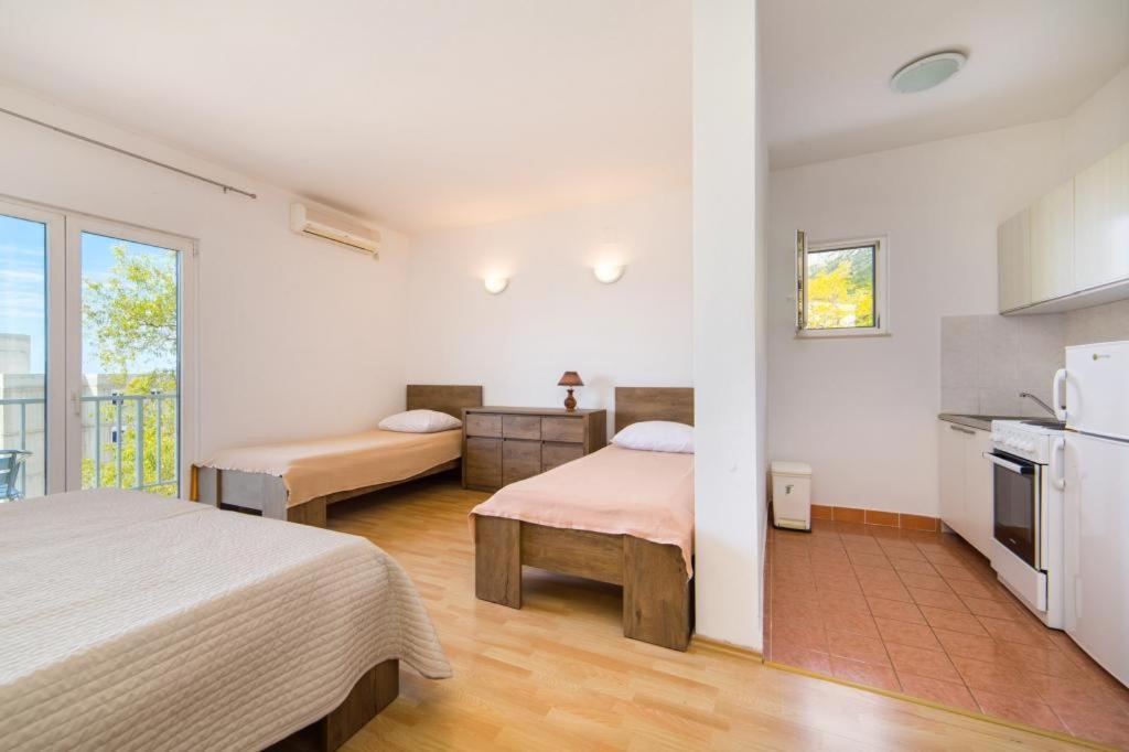 Apartments Slavena Gradac  Exterior foto